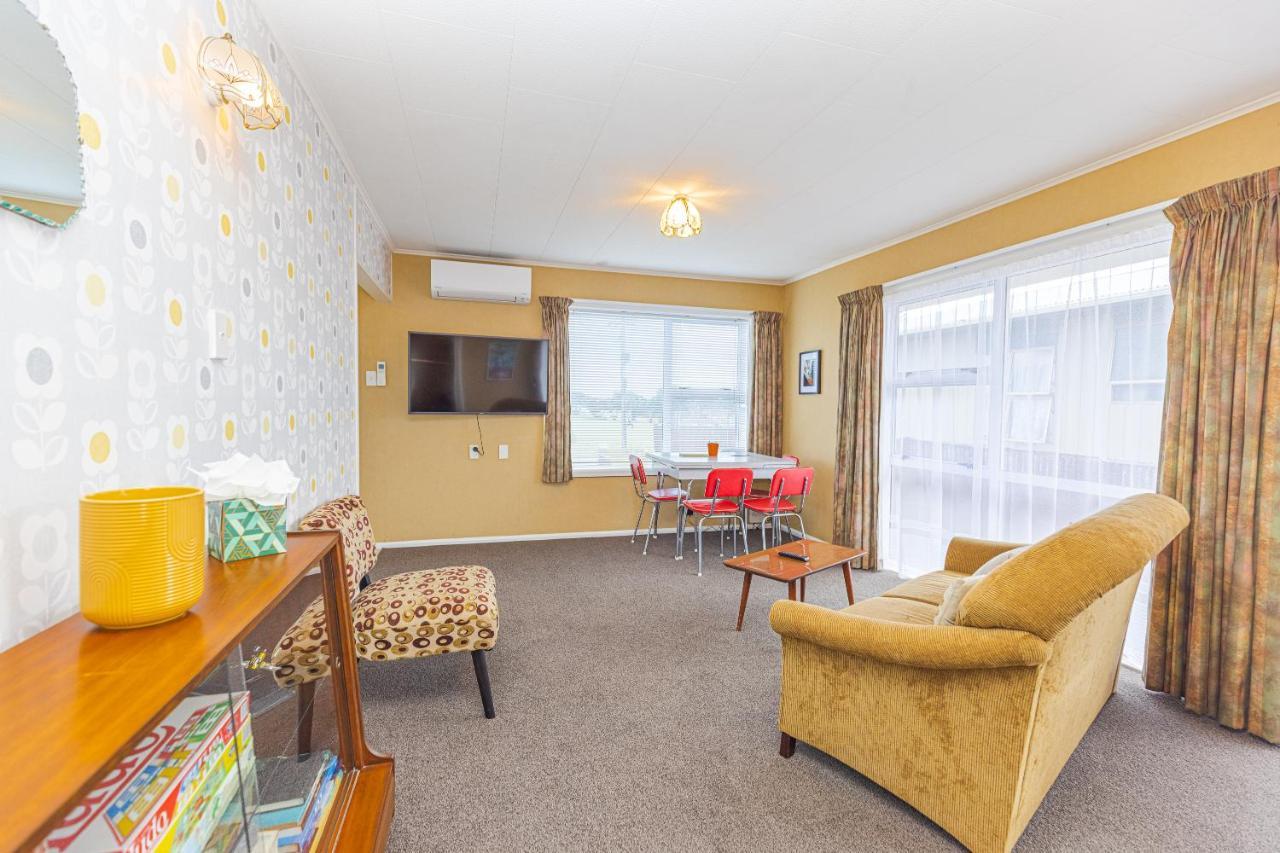 Le Riva Bed And Breakfast By The Beach Уангануй Екстериор снимка