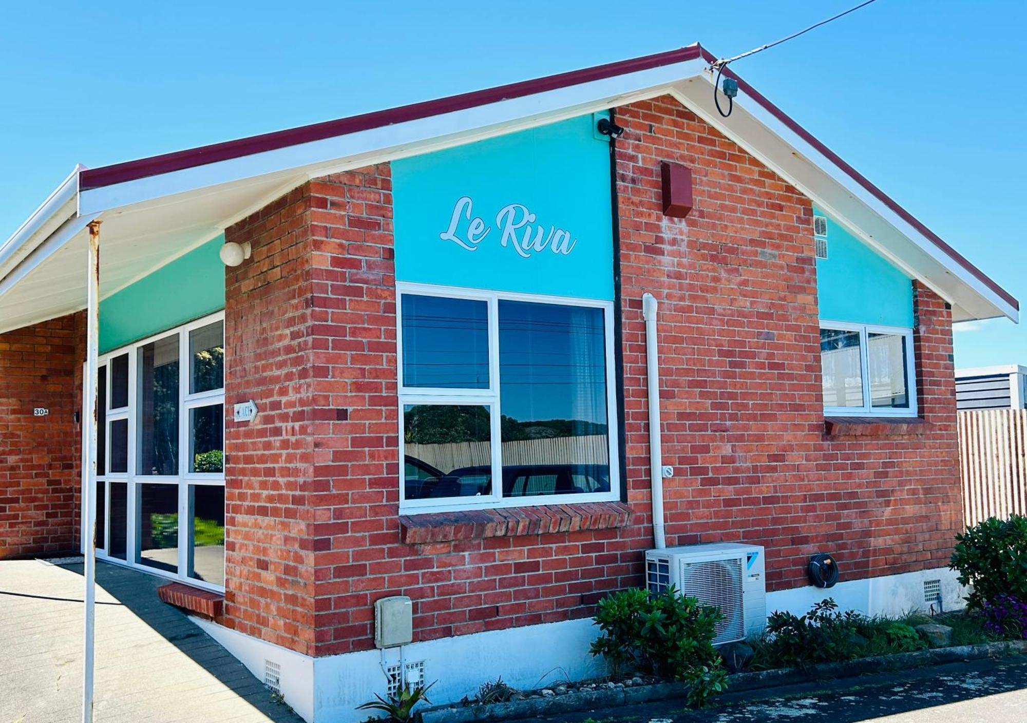 Le Riva Bed And Breakfast By The Beach Уангануй Екстериор снимка