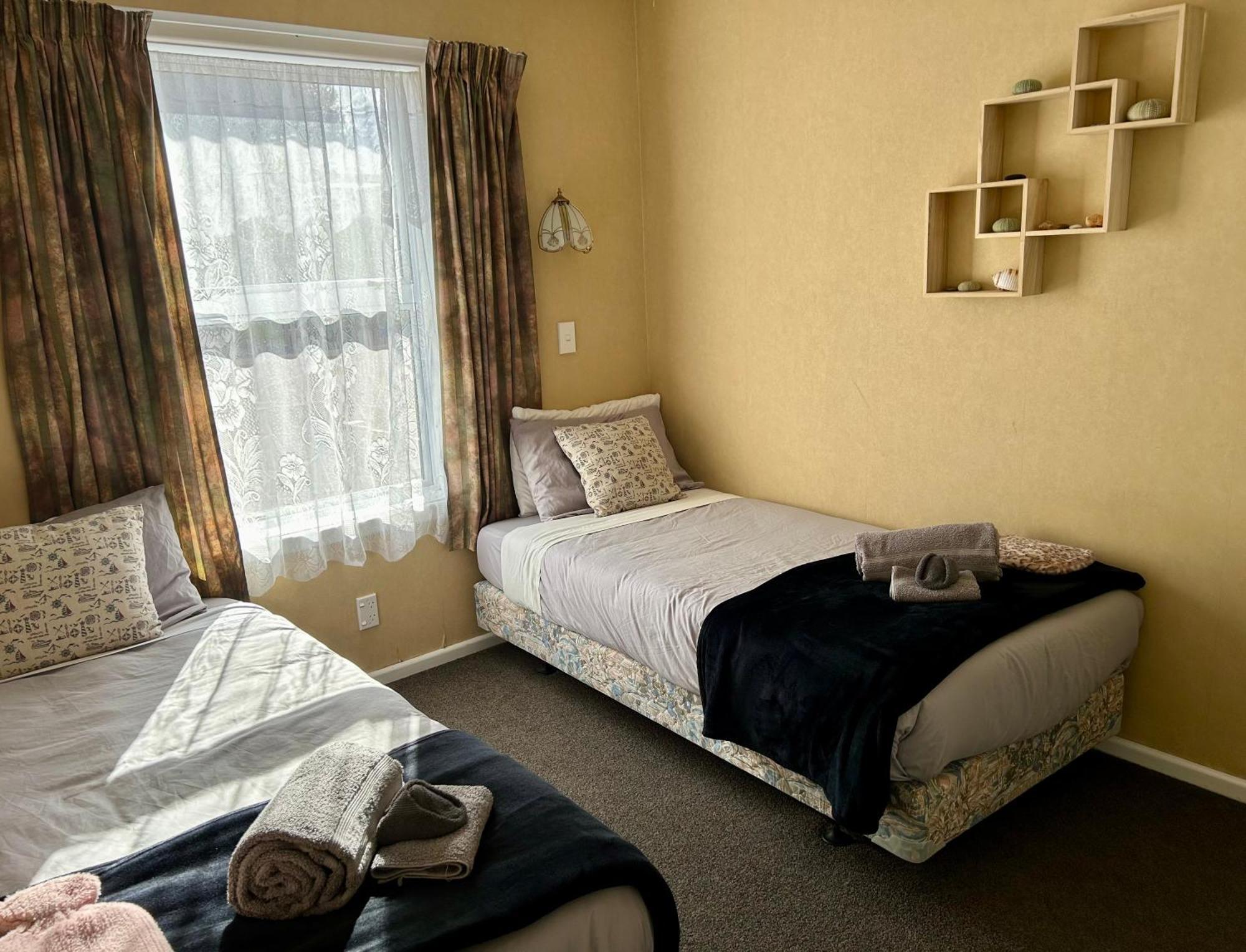 Le Riva Bed And Breakfast By The Beach Уангануй Екстериор снимка